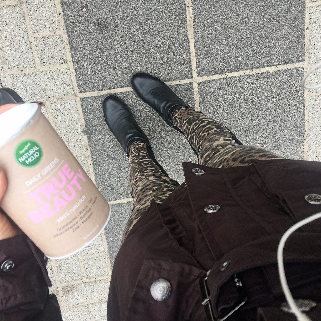 Natural Mojo True Beauty Drink unterwegs Anwendung