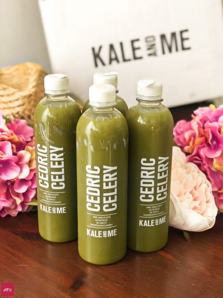 #SAFTKUR #SÄFTE Deine #Morgenroutine mit #Sellerie #Saft und Ingwer Shots: Trinke für 14 Tage jeden Morgen eine Flasche des Kale & Me Selleriesaftes Cedric Celery (500ml) auf nüchternen Magen, warte mindestens 30 Minuten und trinke dann eine Flasche des #Ingwer Shots Ginny Ginger (100ml) zu Deinem #Frühstück. Ernähre Dich über den Tag mit einer abwechslungsreichen und ausgewogenen #Ernährung und verfolge eine gesunde Lebensweise. 3 Säfte/Shots gratis mit dem Code „fitweltweit4you“ (Werbung)