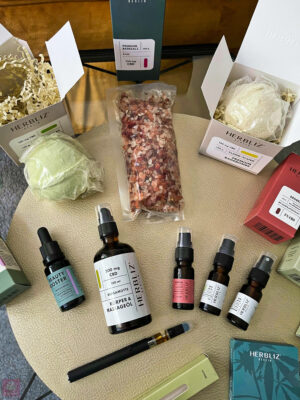 HERBLIZ ERFAHRUNGEN CBD Hanf produkte ÖL Cape Beauty Booster Badekugel Badesalz Massageöl Bewertung