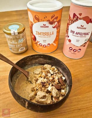 OATSOME Erfahrungen Zimterella Smoothie Bowl Apfelprinz Topping Sunny Coco Mus
