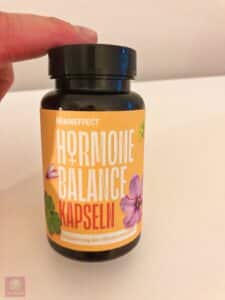 Pillendose der Hormone Balance Kapseln von Braineffect